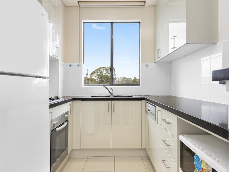 814/1c Burdett Street, Hornsby, Hornsby - Thumbnail 2