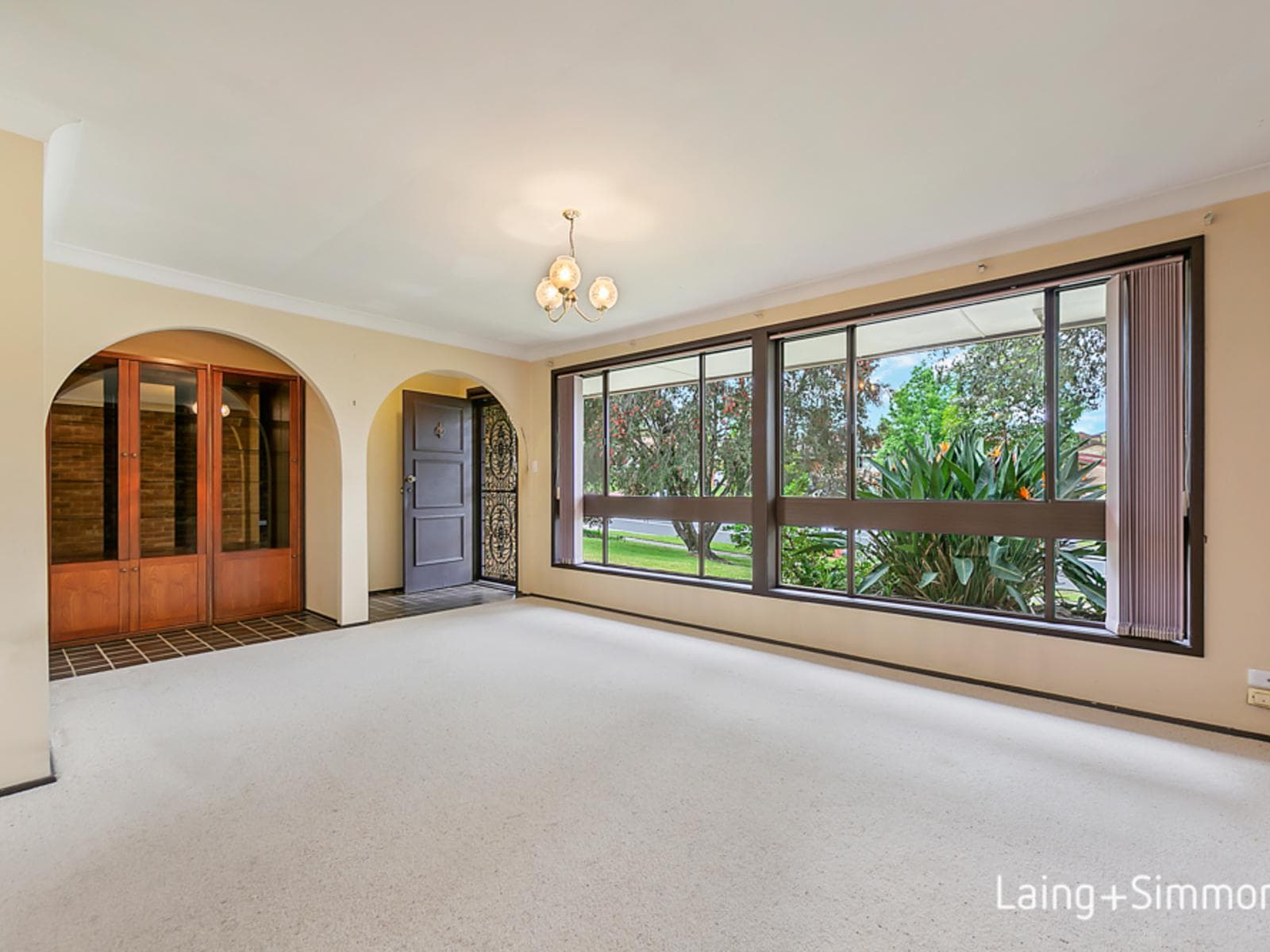 151 Joseph Banks Drive, Kings Langley, Kings Langley - Thumbnail 4