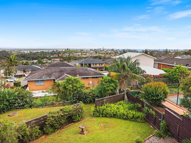 11 Marsden Crescent, Port Macquarie, Port Macquarie - Thumbnail 2