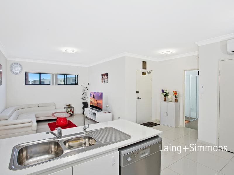 21/2 Glenmore Ridge Drive, Glenmore Park, Glenmore Park - Image 1