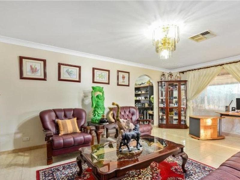 24 Lyell Street, Bossley Park, Bossley Park - Thumbnail 2