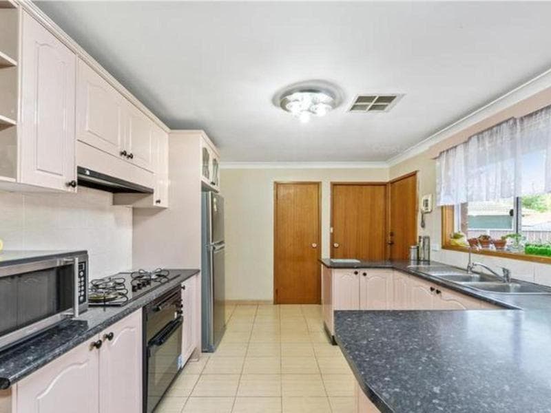 24 Lyell Street, Bossley Park, Bossley Park - Thumbnail 3