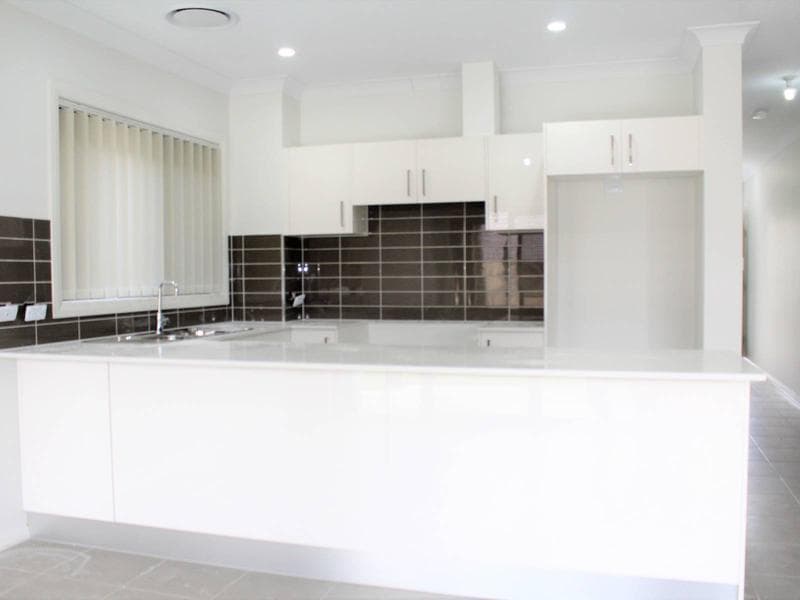 55 Southern Cross Ave, Middleton Grange, Middleton Grange - Thumbnail 3
