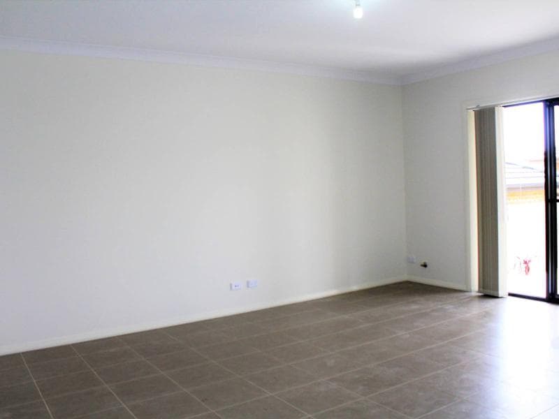 55 Southern Cross Ave, Middleton Grange, Middleton Grange - Thumbnail 4