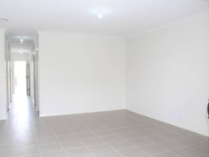 55 Southern Cross Ave, Middleton Grange, Middleton Grange - Thumbnail 5
