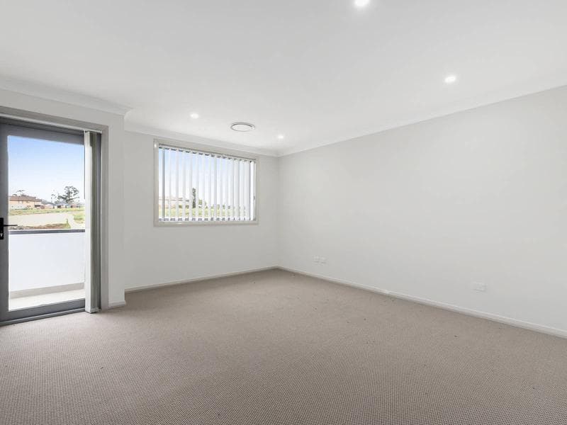 23 Little John Street, Middleton Grange, Middleton Grange - Thumbnail 4