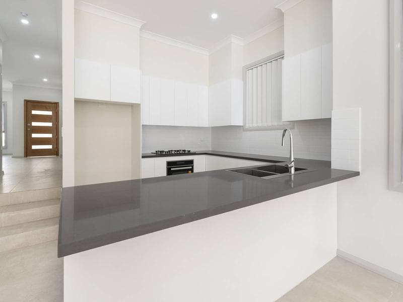 23 Little John Street, Middleton Grange, Middleton Grange - Thumbnail 5