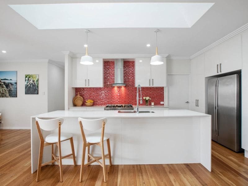 21 Waverley Glade, Port Macquarie, Port Macquarie - Thumbnail 2