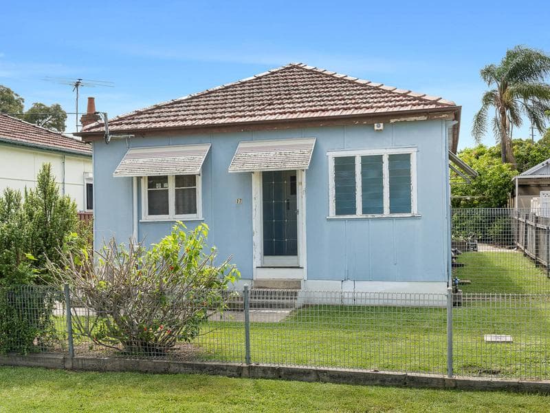 17 Elaine Street, Regents Park, Regents Park - Image 1