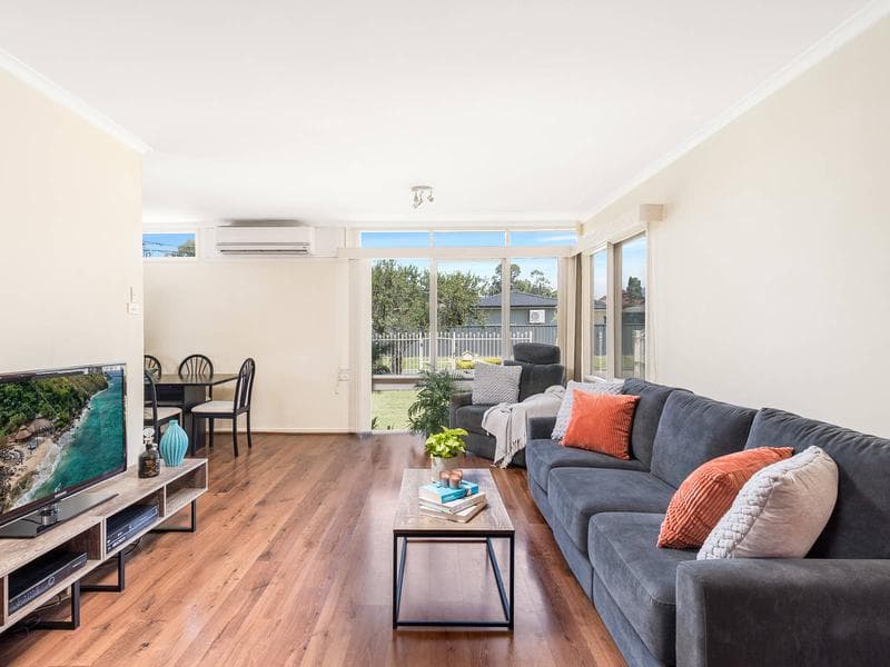3 Lurnea Avenue, Georges Hall, Georges Hall - Thumbnail 3
