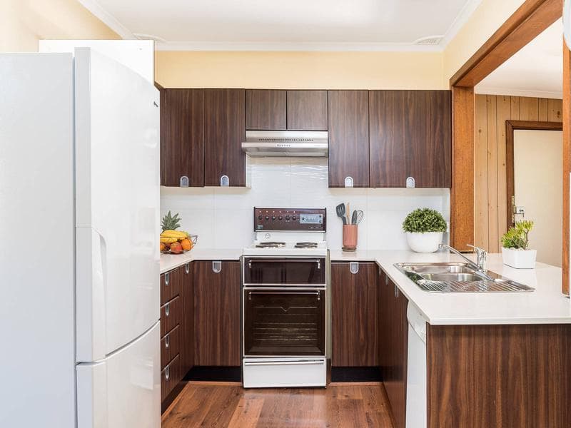 3 Lurnea Avenue, Georges Hall, Georges Hall - Thumbnail 7