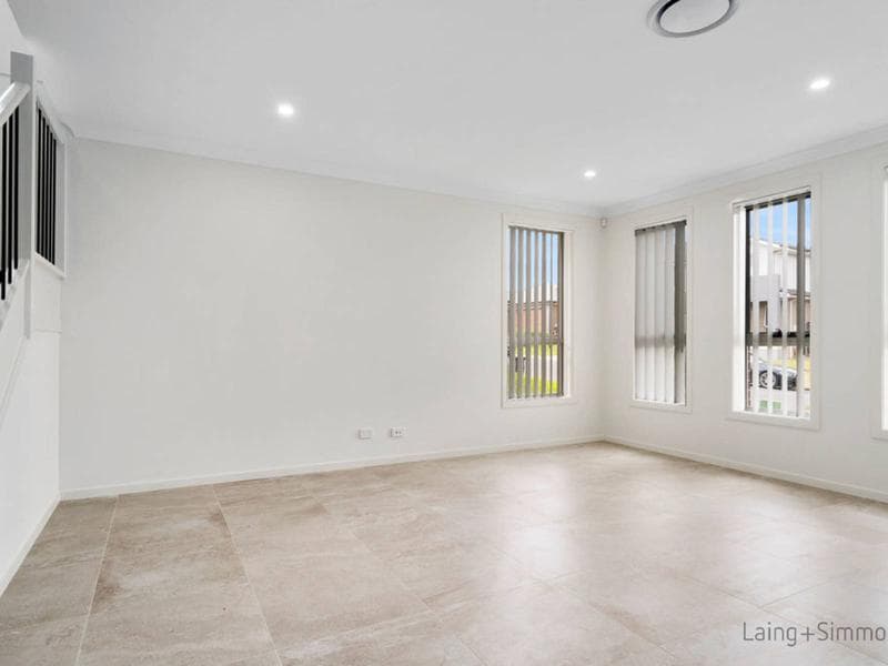 8/35																										Parkes Road
														
								Artarmon, NSW 2064, Oran Park - Thumbnail 6