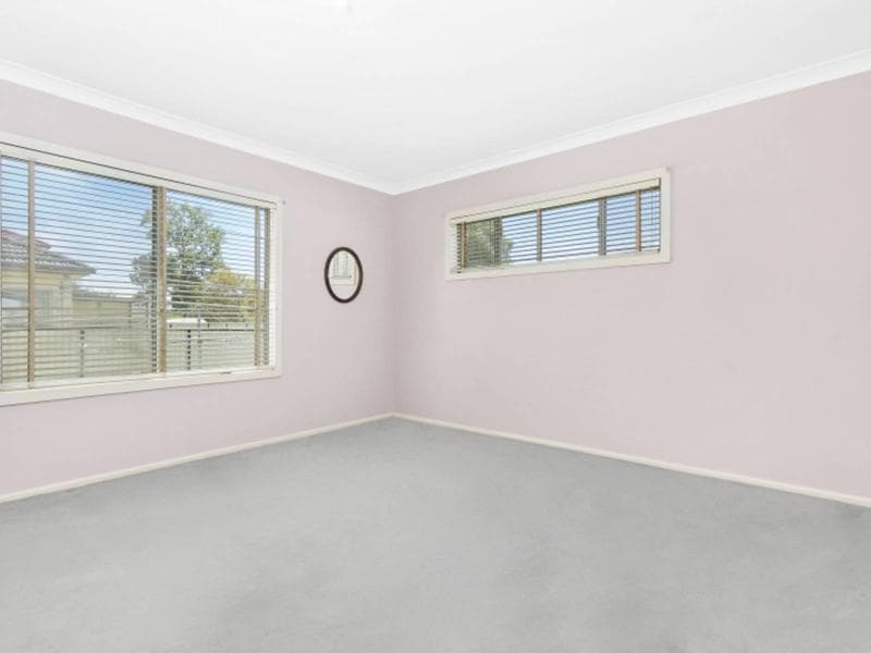 8/35																										Parkes Road
														
								Artarmon, NSW 2064, Fairfield East - Thumbnail 3