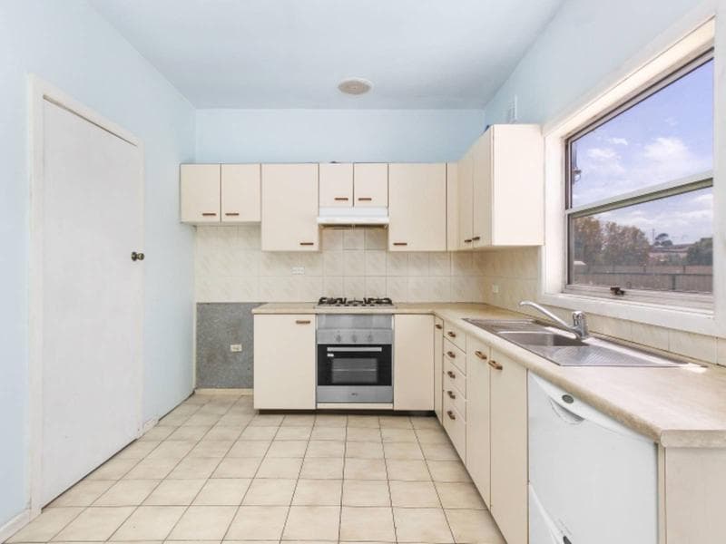 8/35																										Parkes Road
														
								Artarmon, NSW 2064, Fairfield East - Thumbnail 4