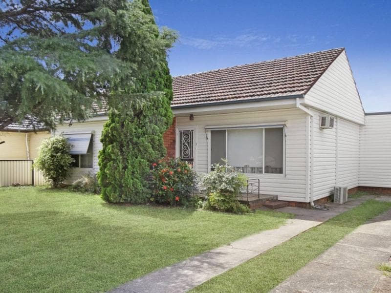 8/35																										Parkes Road
														
								Artarmon, NSW 2064, Fairfield East - Image 1