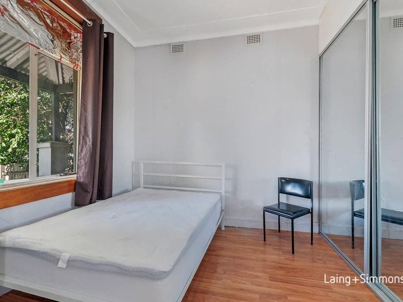 8/35																										Parkes Road
														
								Artarmon, NSW 2064, Granville - Thumbnail 3
