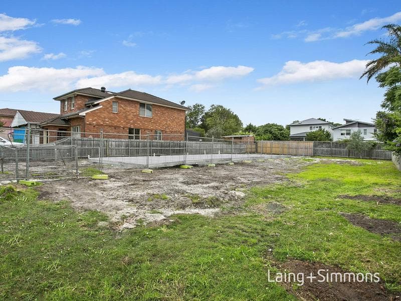 51 Amourin Street, North Manly, North Manly - Thumbnail 2