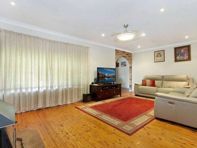 17 Lavinia Street, Seven Hills, Seven Hills - Thumbnail 2