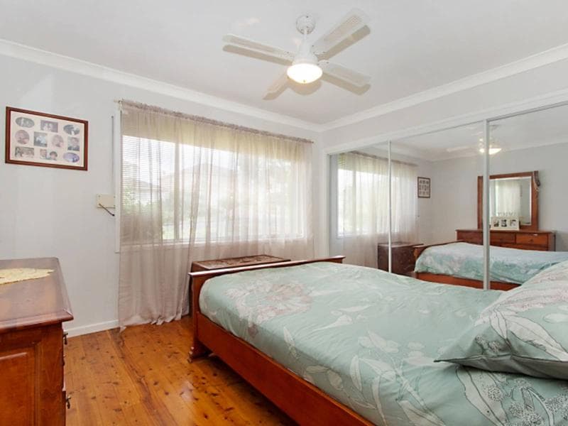 17 Lavinia Street, Seven Hills, Seven Hills - Thumbnail 4