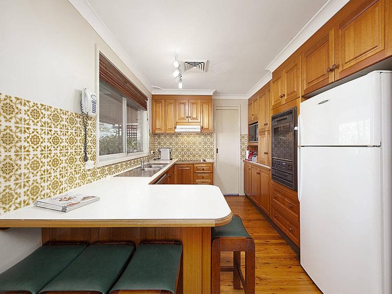 15 Lavinia Street, Seven Hills, Seven Hills - Thumbnail 3