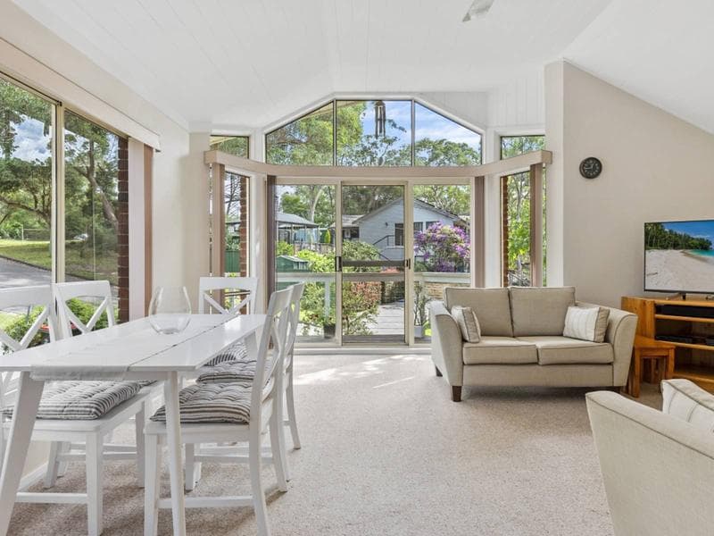 2 Cootamundra Road, Hornsby Heights, Hornsby Heights - Thumbnail 4