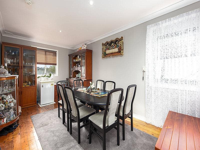 68 Mackenzie Boulevard, Seven Hills, Seven Hills - Thumbnail 4