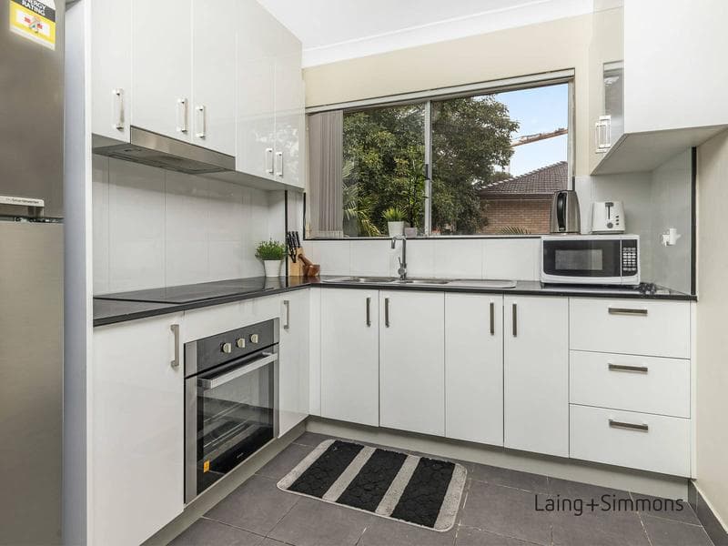 1/2 Jessie Street, Westmead, Westmead - Thumbnail 2