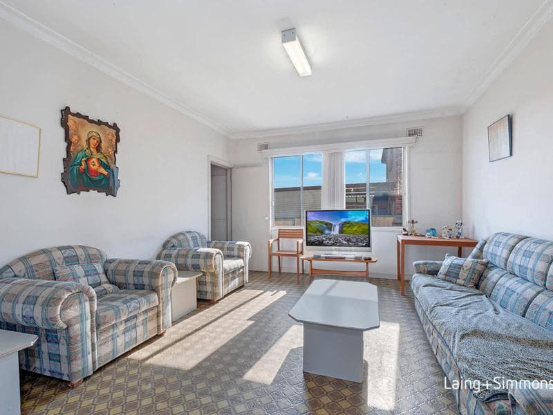 27 Morven Street, Guildford, Guildford - Thumbnail 2