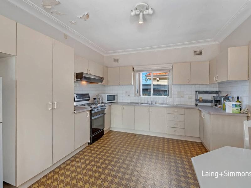 27 Morven Street, Guildford, Guildford - Thumbnail 3