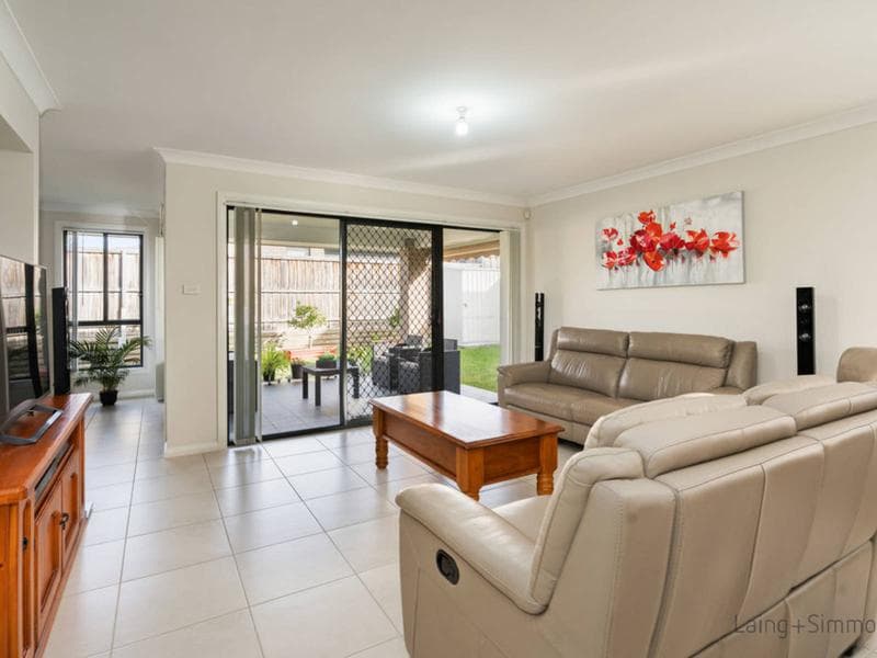 6 Bluey Street, Middleton Grange, Middleton Grange - Thumbnail 2