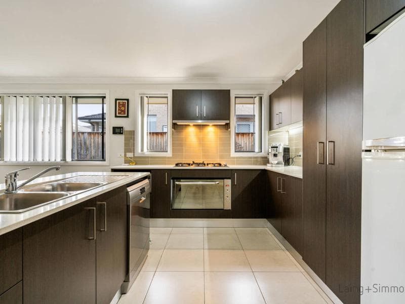 6 Bluey Street, Middleton Grange, Middleton Grange - Thumbnail 5