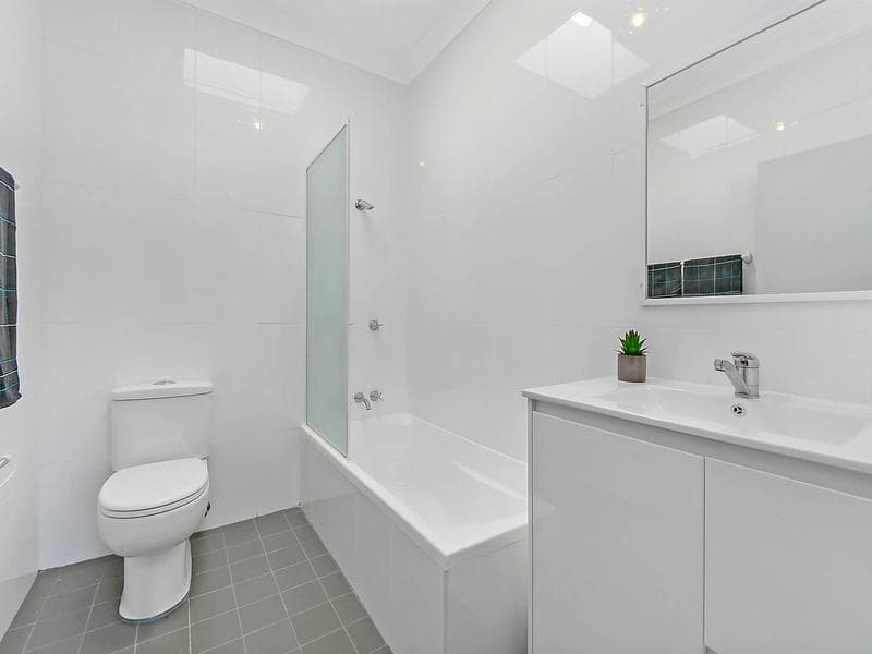 13/585																										Canterbury Rd
														
								Belmore, NSW 2192, Marayong - Thumbnail 6