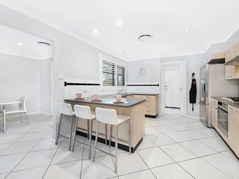 54/3-13																										Erskineville Road
														
								Newtown, NSW 2042, Kings Langley - Thumbnail 2