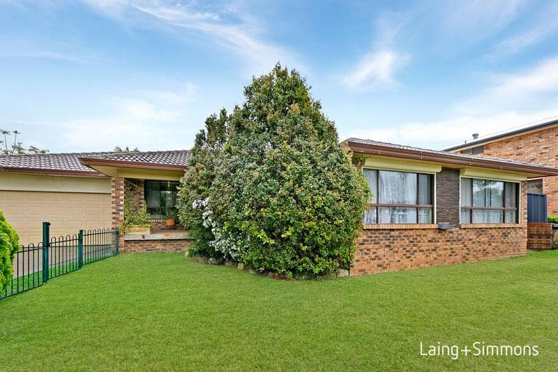 32 Molyneaux Ave, Kings Langley, Kings Langley - Image 1