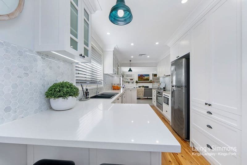 214 Madagascar Dr, Kings Park, Kings Park - Thumbnail 4