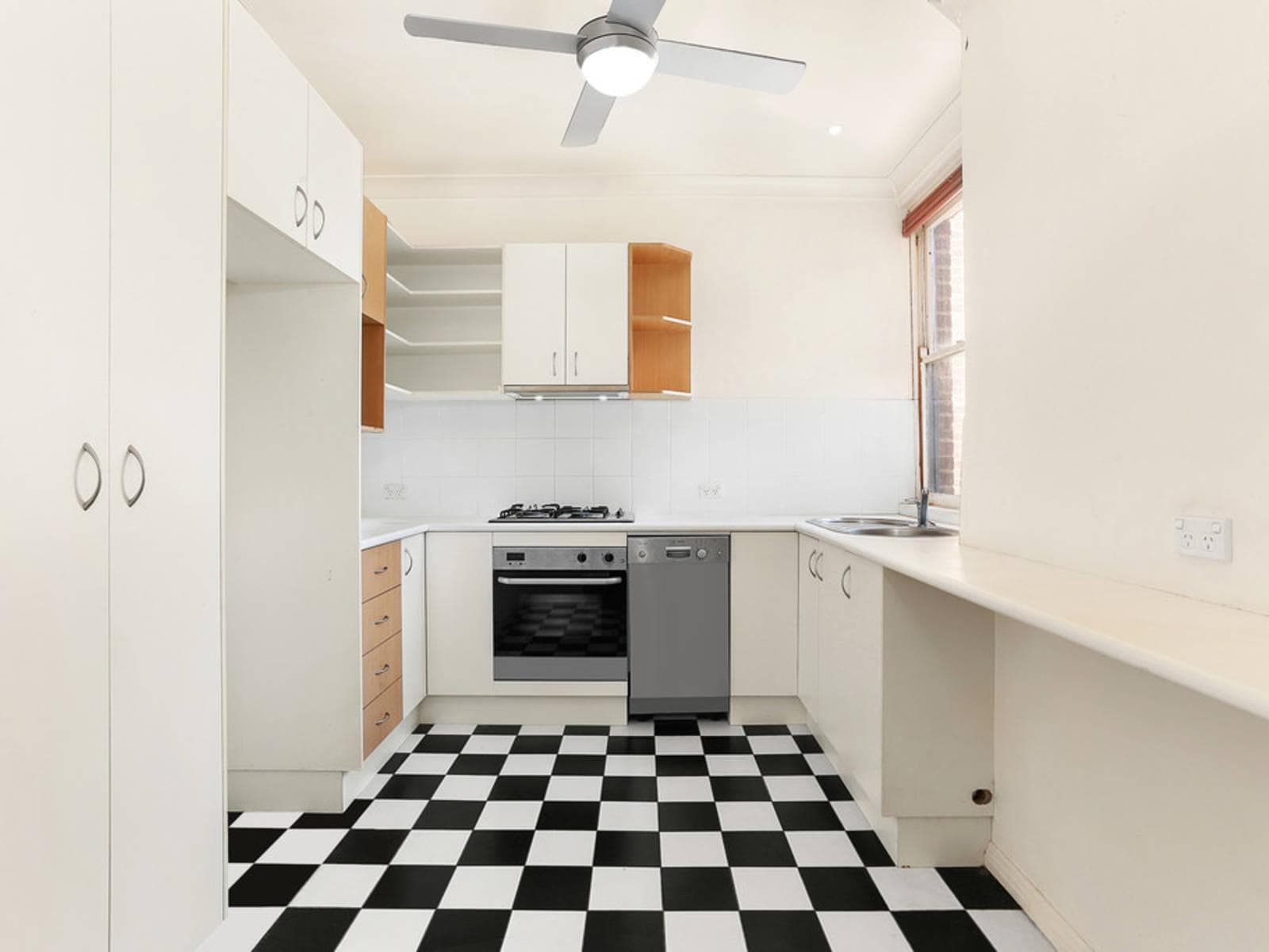 8/18 Stafford Street, Double Bay, Double Bay - Image 1