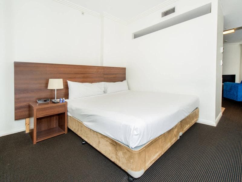 805/2 Cunningham Street, Sydney, Sydney - Thumbnail 3