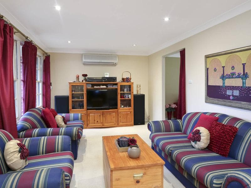 6 Gurner Place, Kellyville, Kellyville - Thumbnail 3