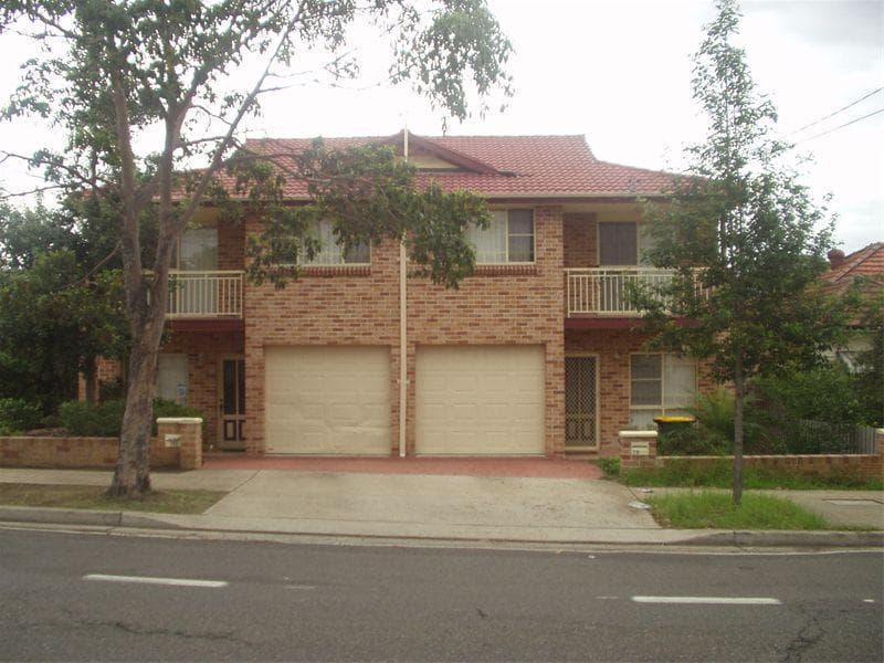 10																										Lucena Crescent
														
								Lethbridge Park, NSW 2770, Merrylands - Image 1