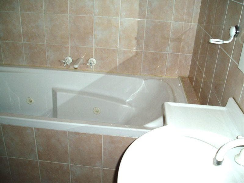 44 Cleone Street, Guildford, Guildford - Thumbnail 3
