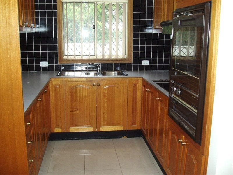44 Cleone Street, Guildford, Guildford - Thumbnail 4