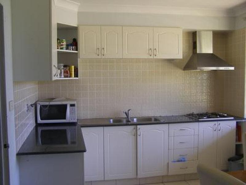 8 The Grove, Fairfield, Fairfield - Thumbnail 2