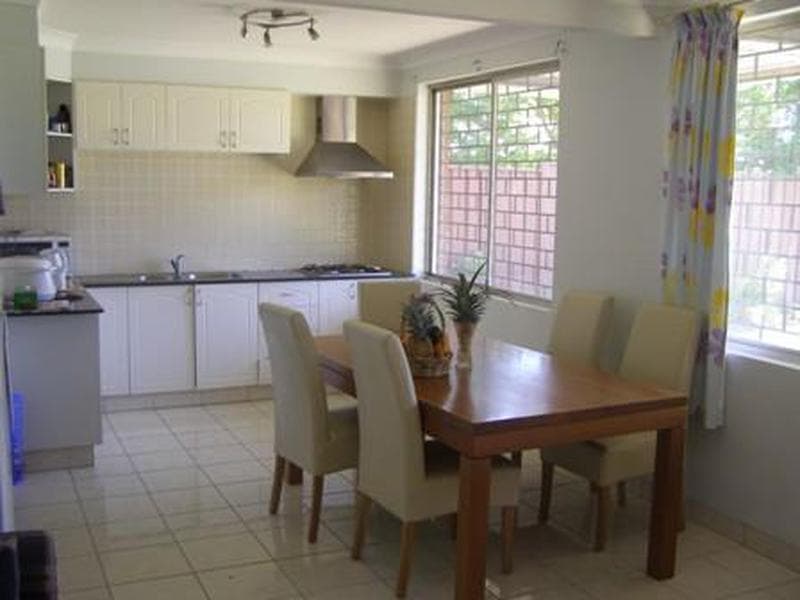 8 The Grove, Fairfield, Fairfield - Thumbnail 3