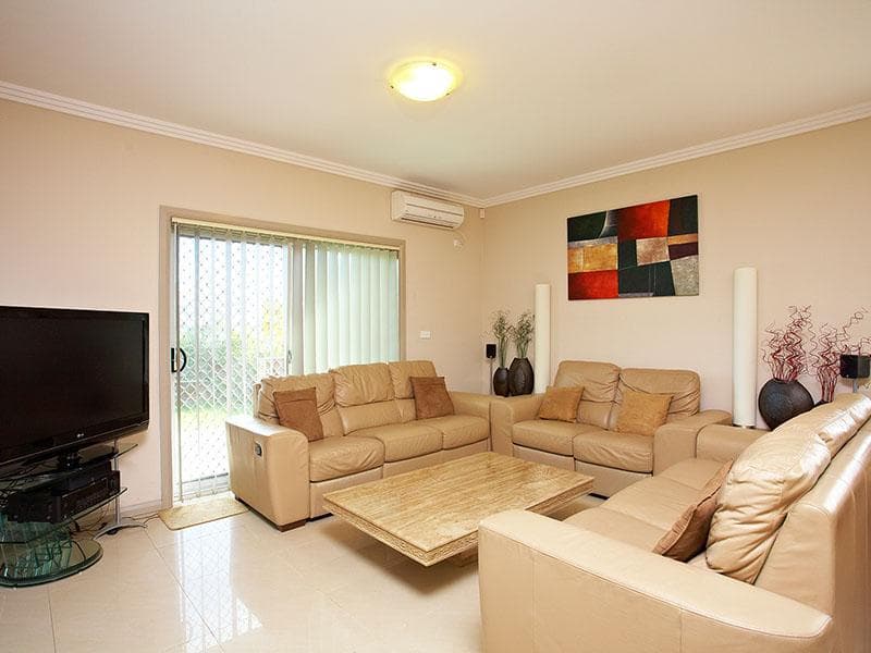 5/10																										Allen Street
														
								Harris Park, NSW 2150, Chester Hill - Thumbnail 3