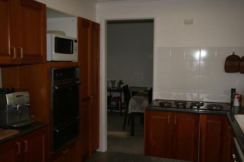 12 Sutherland Avenue, Kings Langley, Kings Langley - Thumbnail 2