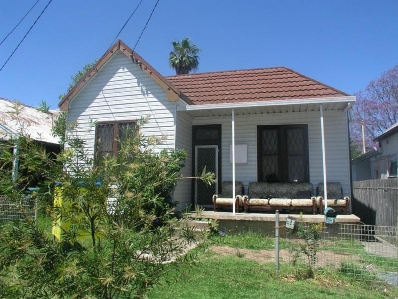 8 Celia Street, Granville, Granville - Image 1