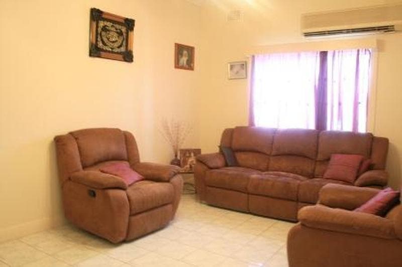 5/10																										Allen Street
														
								Harris Park, NSW 2150, Wentworthville - Thumbnail 3