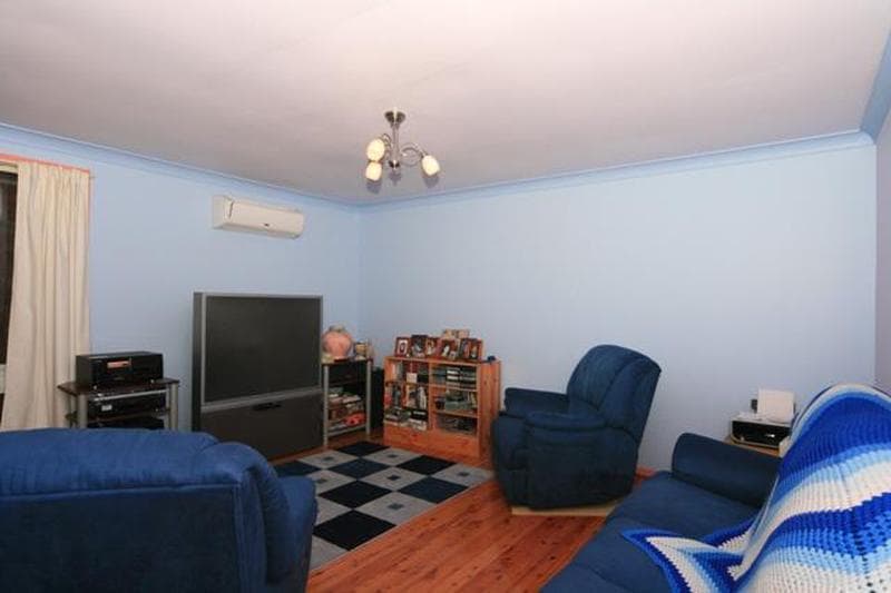 45 Faulkland Crescent, Kings Park, Kings Park - Thumbnail 2