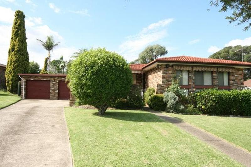 4 Morey Place, Kings Langley, Kings Langley - Image 1