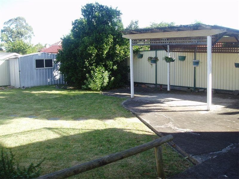 18 Robertson Street, Guildford, Guildford - Thumbnail 5